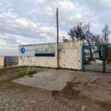...che ospita l�ingresso del lido Cral dell�Acquedotto pugliese...